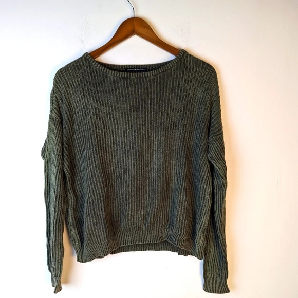 Brandy Melville Knit Sweater - Medium - Picture 2 of 9